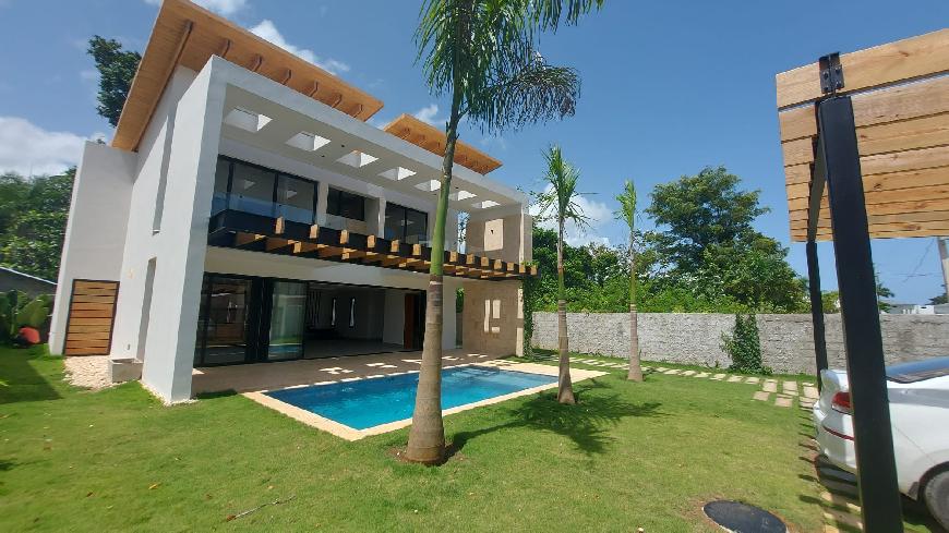 villa bensh chloe